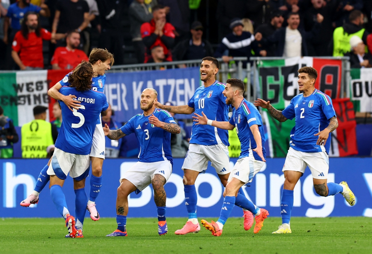 Highlight Italia vs Albania (2-1): Bàn thua chóng vánh và nỗ lực của nhà ĐKVĐ- Ảnh 1.