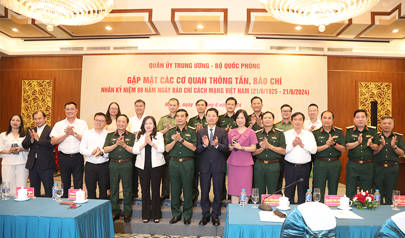 Đại tướng Phan Văn Giang đề nghị các cơ quan báo chí tiếp tục phối hợp chặt chẽ với Bộ Quốc phòng- Ảnh 3.