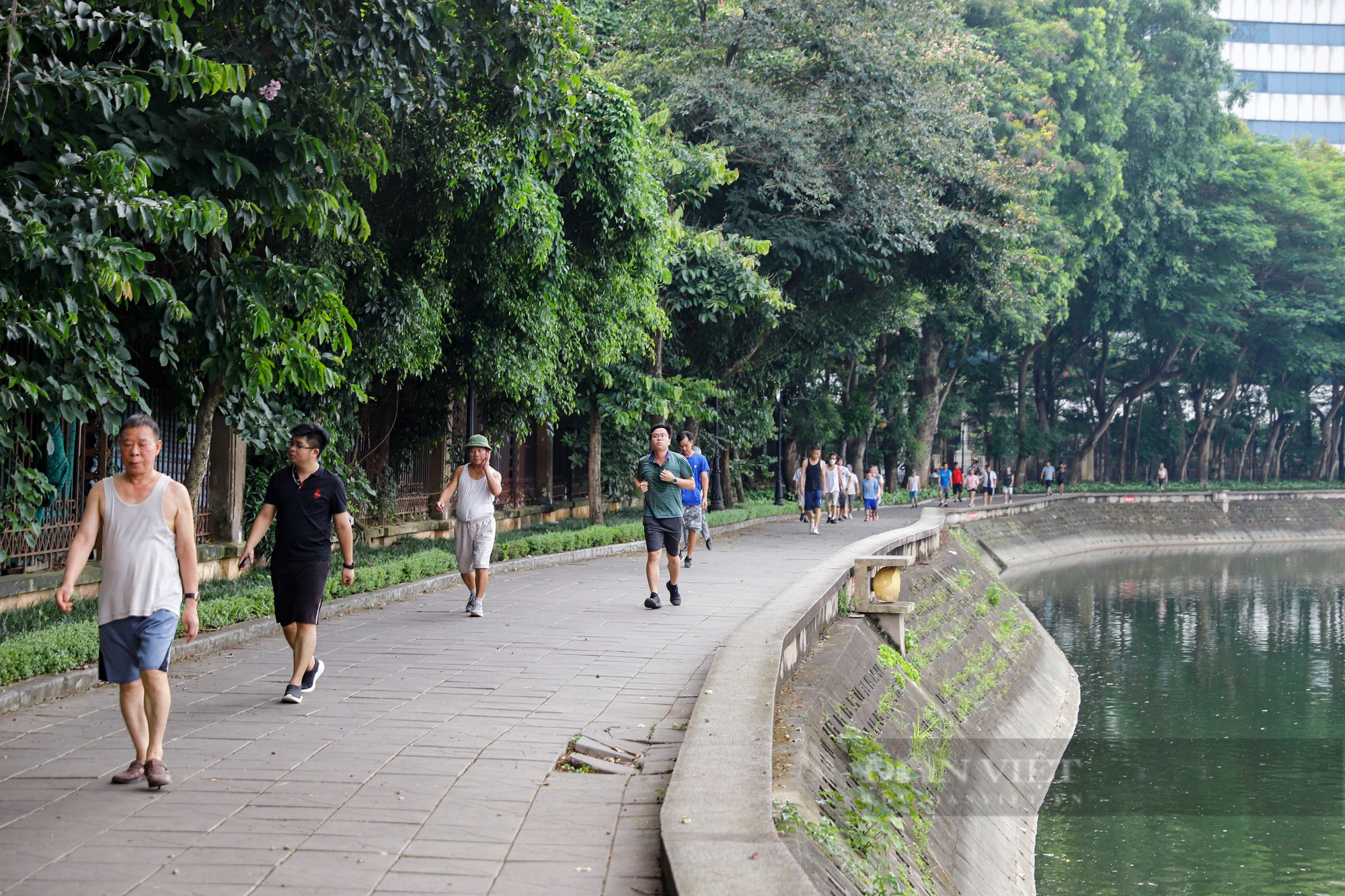 Toàn cảnh công viên Nghĩa Đô rộng 42.000 m2 sắp được cải tạo- Ảnh 2.