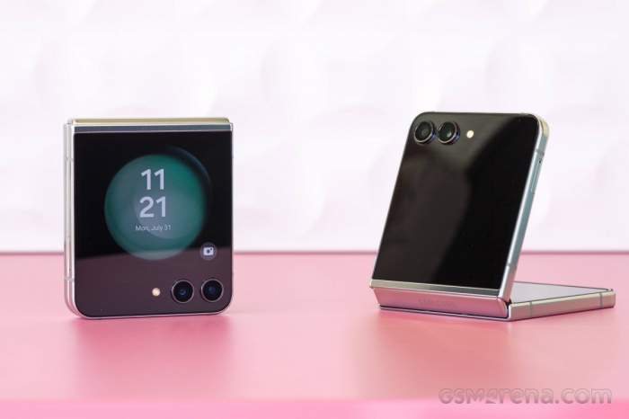 Galaxy Z Flip5 fullbox giảm giá 11 triệu, rẻ hơn iPhone 14- Ảnh 1.