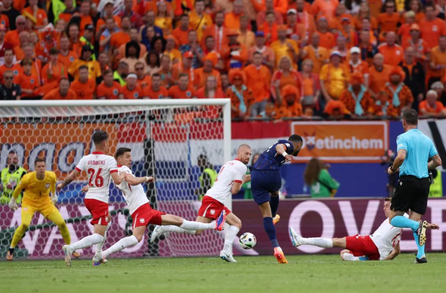 “Siêu dự bị” Weghorst lập công, Hà Lan ngược dòng đánh bại Ba Lan 2-1- Ảnh 3.