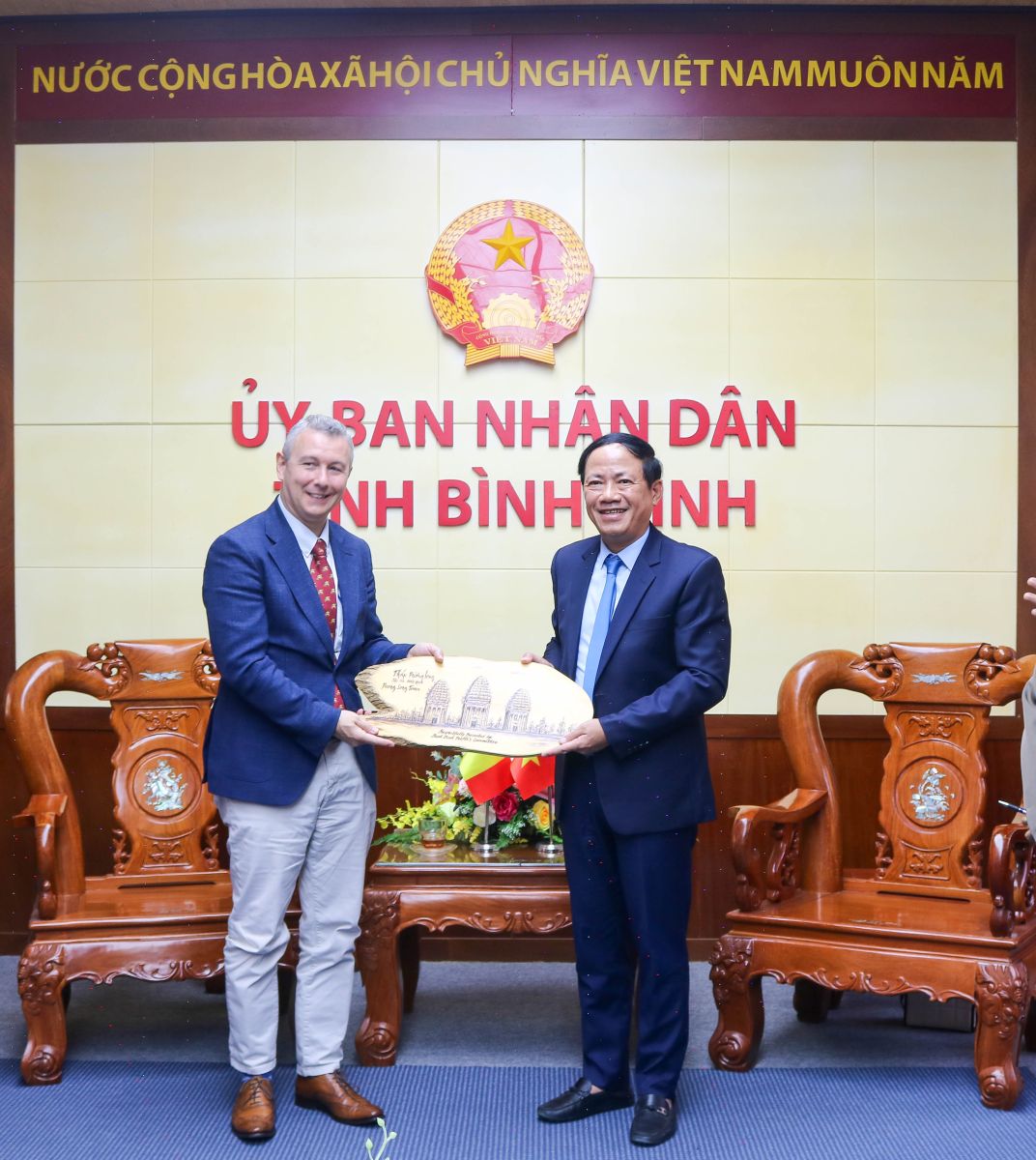 Đại sứ Vương quốc Bỉ tại Việt Nam hứa sẽ kết nối Bình Định với nhà đầu tư của Bỉ- Ảnh 2.