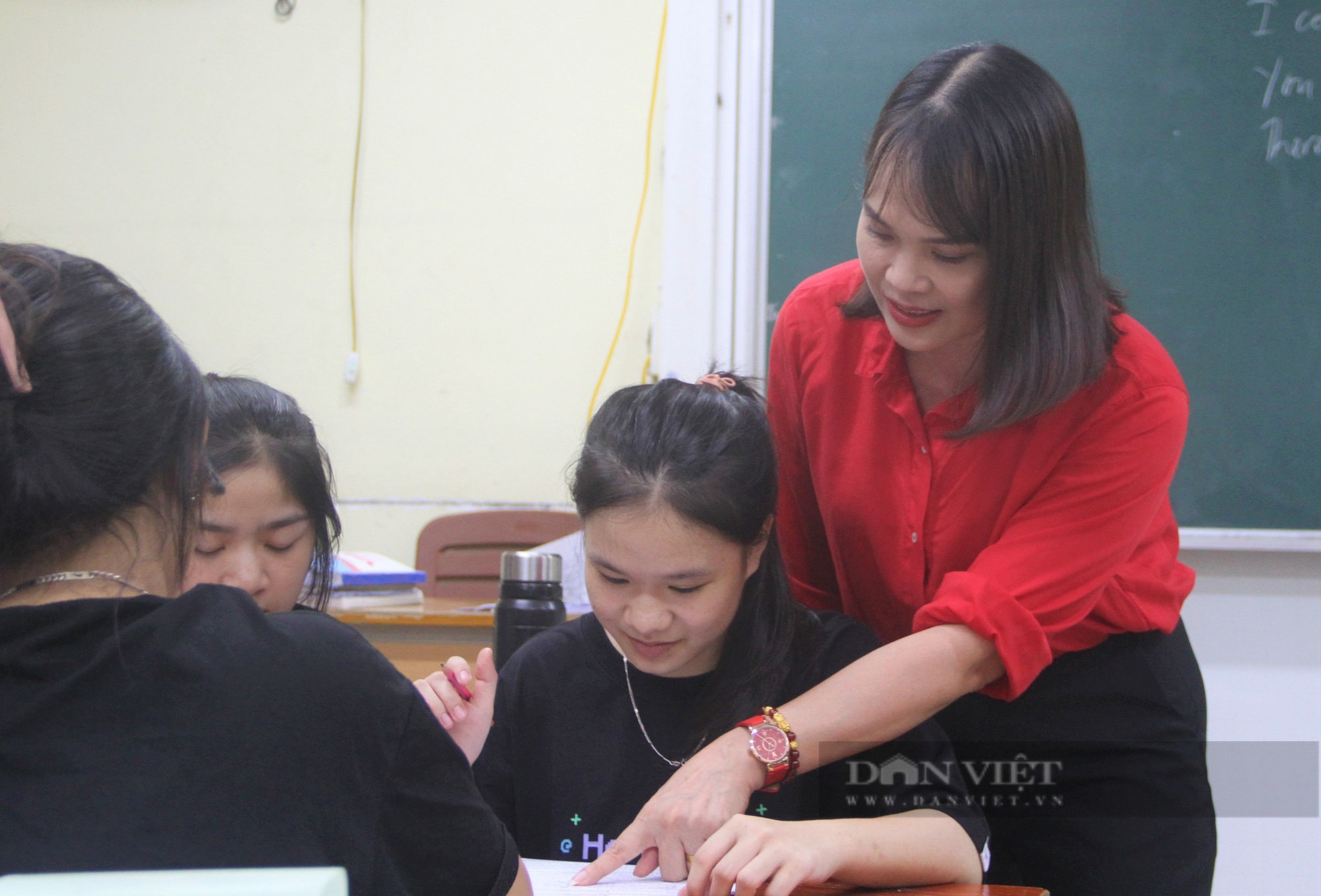 Học sinh dân tộc nội trú Nghệ An nói không với điện thoại, dốc toàn lực ôn thi- Ảnh 6.