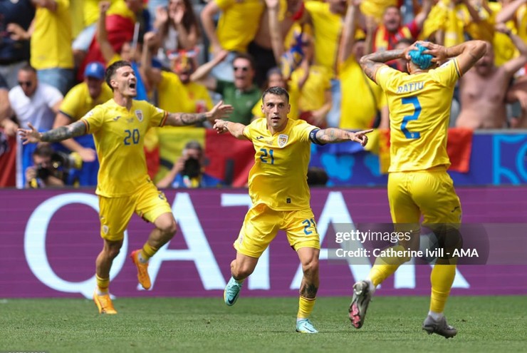 Highlight Romania vs Ukraine (3-0): Kết quả quá bất ngờ- Ảnh 1.
