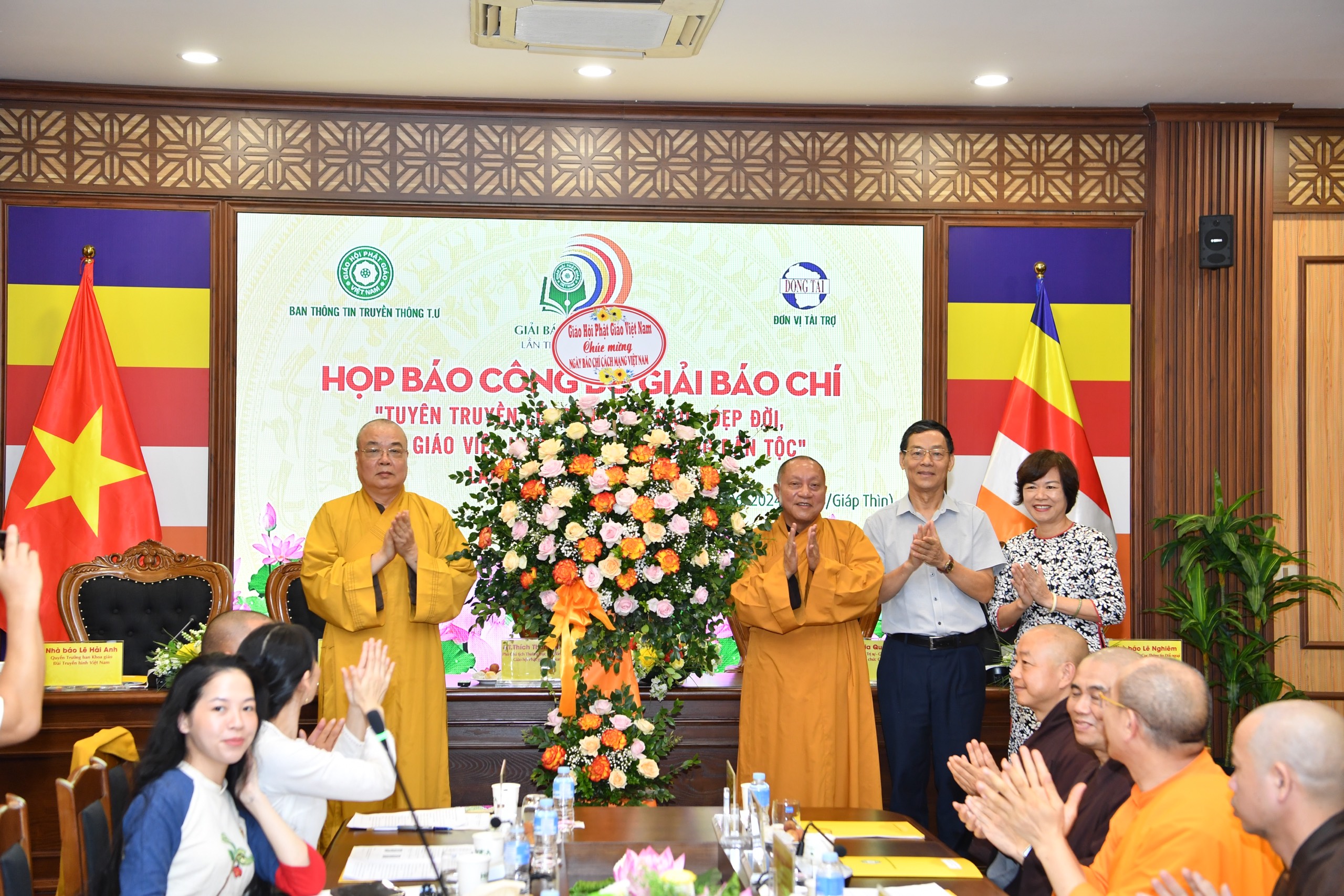 Lần đầu tiên tổ chức Giải Báo chí toàn quốc viết về Phật giáo - Ảnh 2.