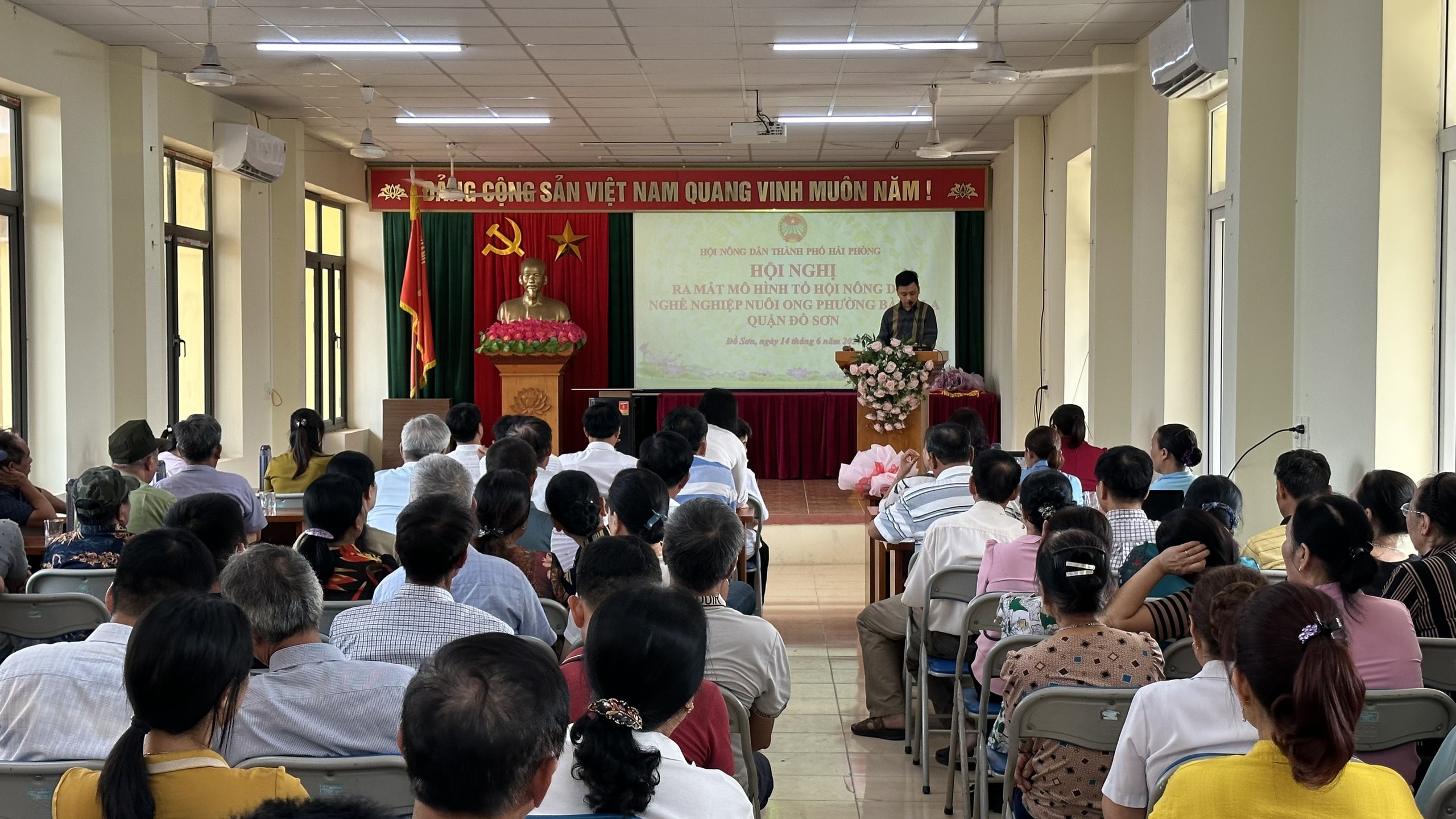 TP.Hải Phòng: Hội Nông dân phường Bàng La ra mắt Tổ hội nông dân nghề nghiệp nuôi ong- Ảnh 1.