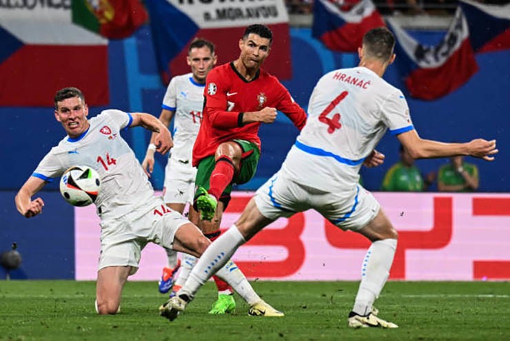 Highlight Bồ Đào Nha vs Czech (2-1): Ngược dòng siêu kịch tính- Ảnh 1.