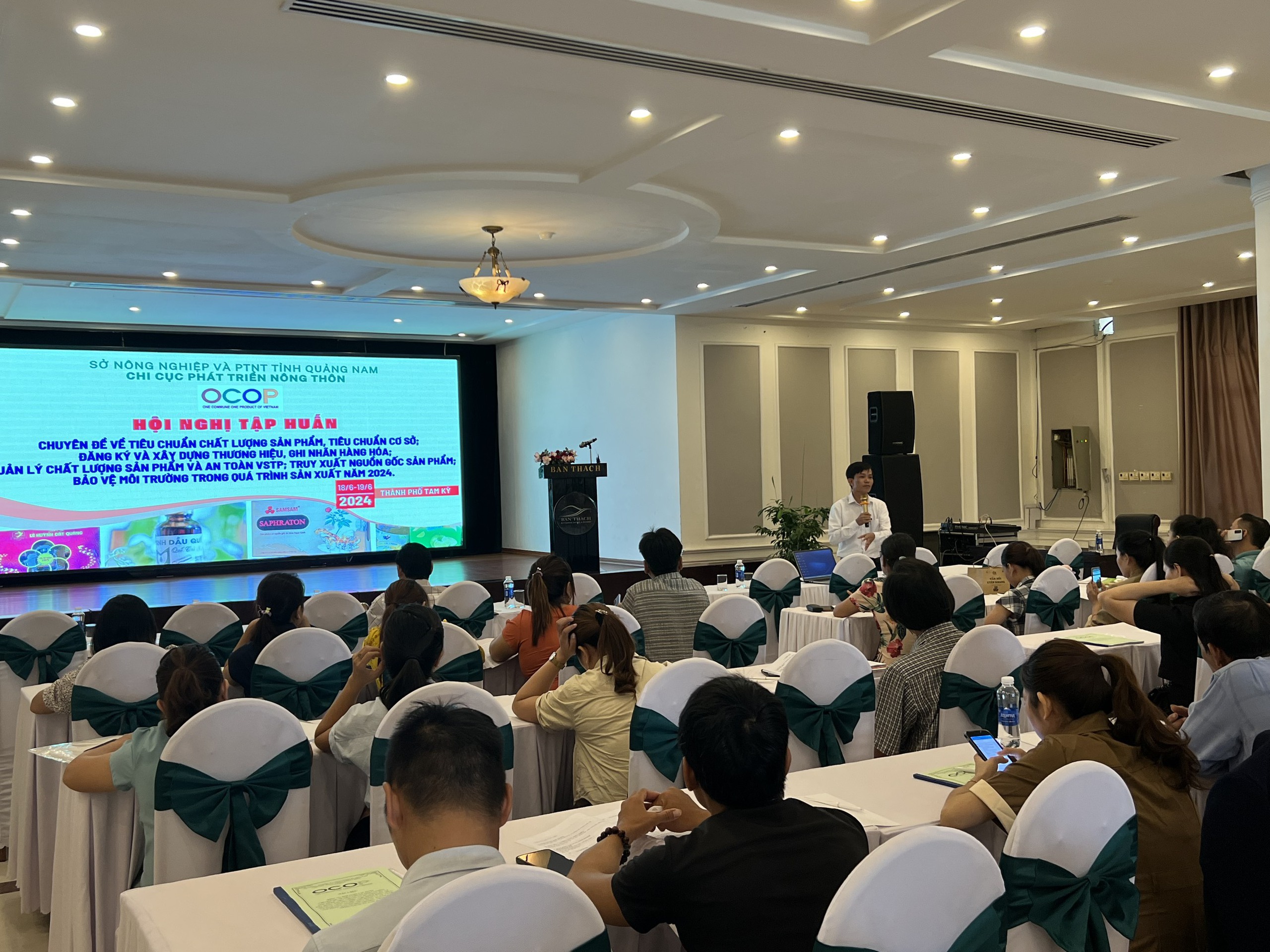 Quảng Nam: Tập huấn nâng cao kiến thức cho các chủ thể tham gia chương trình OCOP- Ảnh 1.