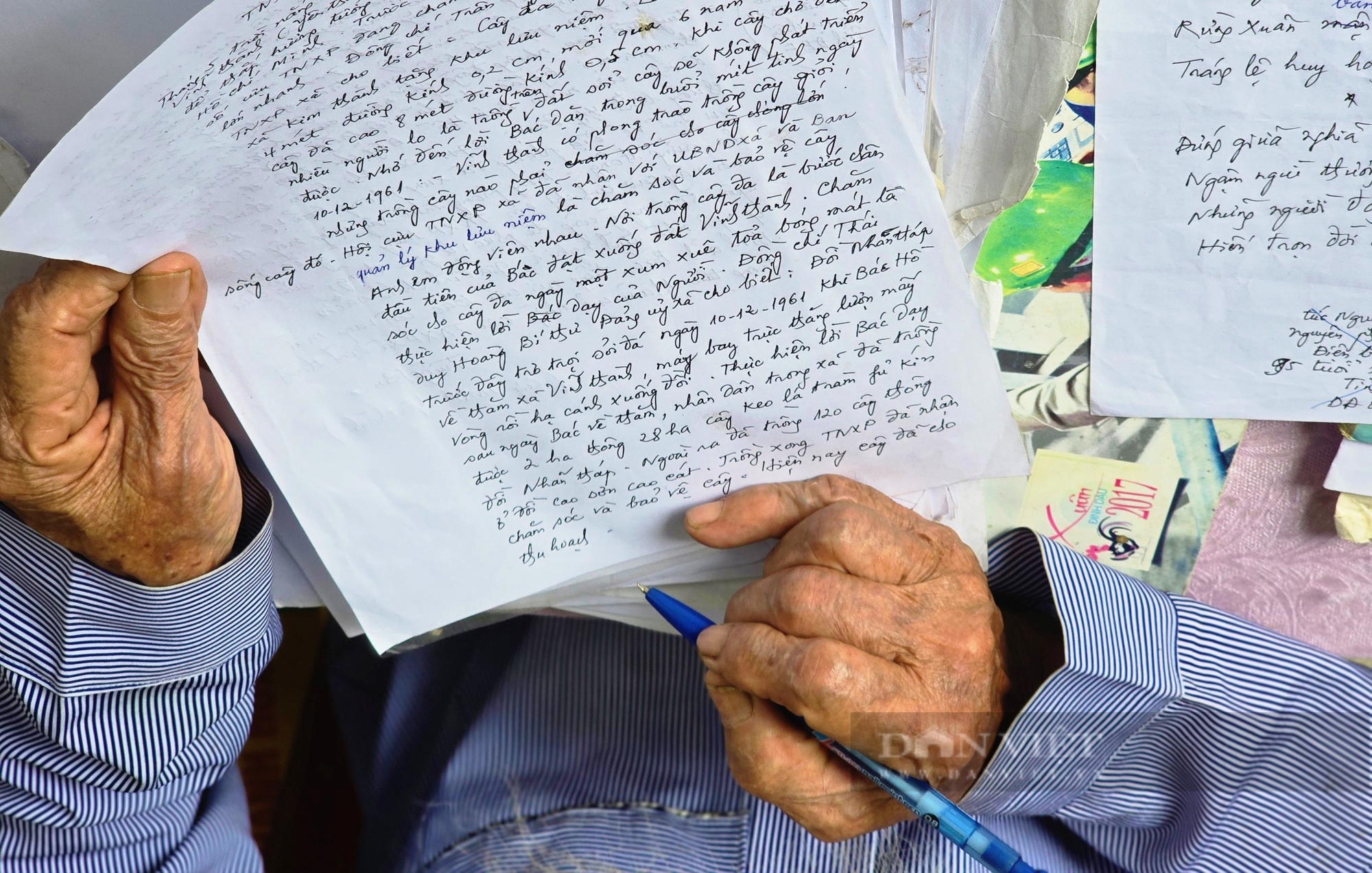 Cựu phóng viên chiến trường 94 tuổi vẫn "say" với nghề báo, từng nhặt bao thuốc để viết- Ảnh 5.