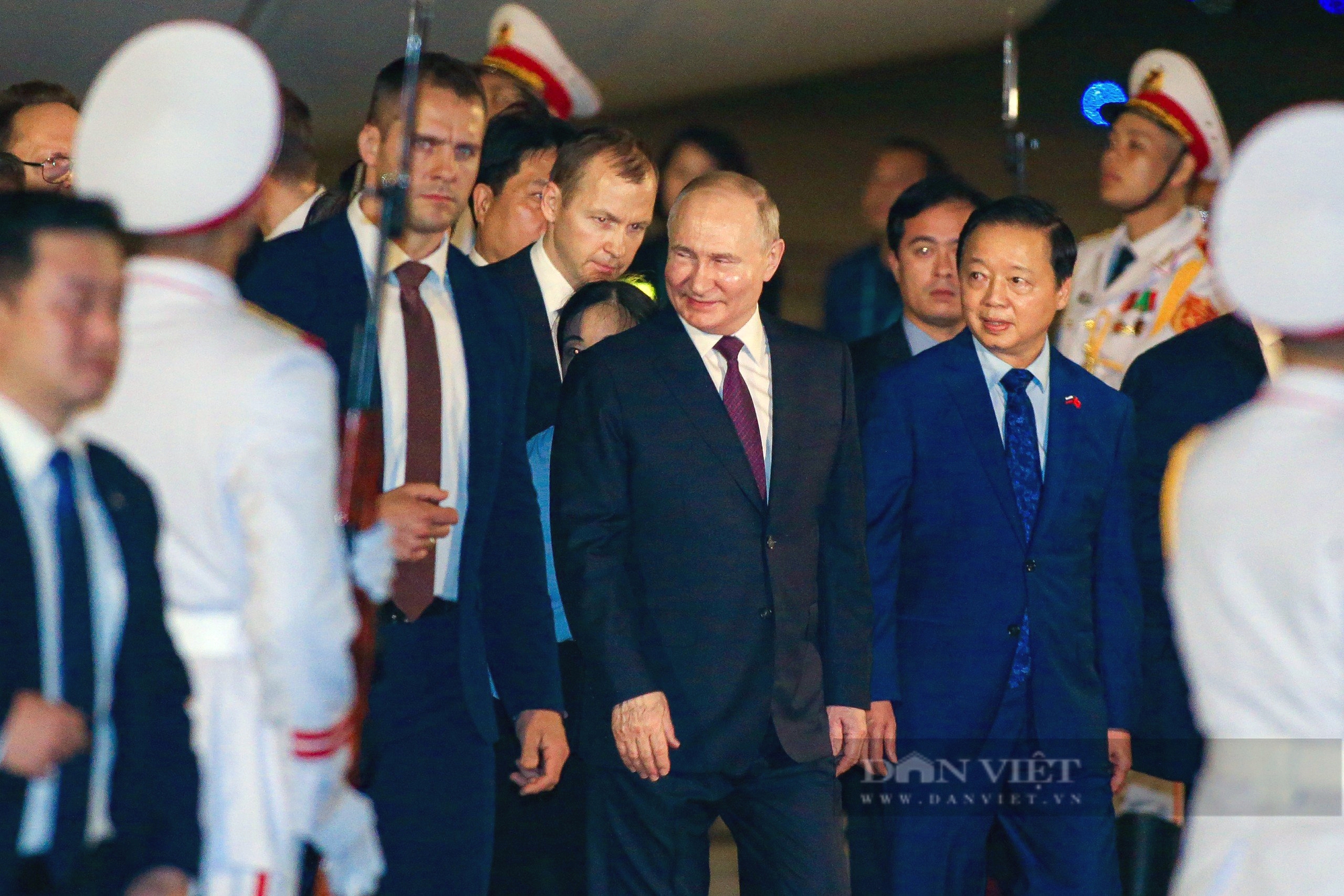 Hình ảnh Tổng thống Nga Putin tại sân bay Nội Bài- Ảnh 7.