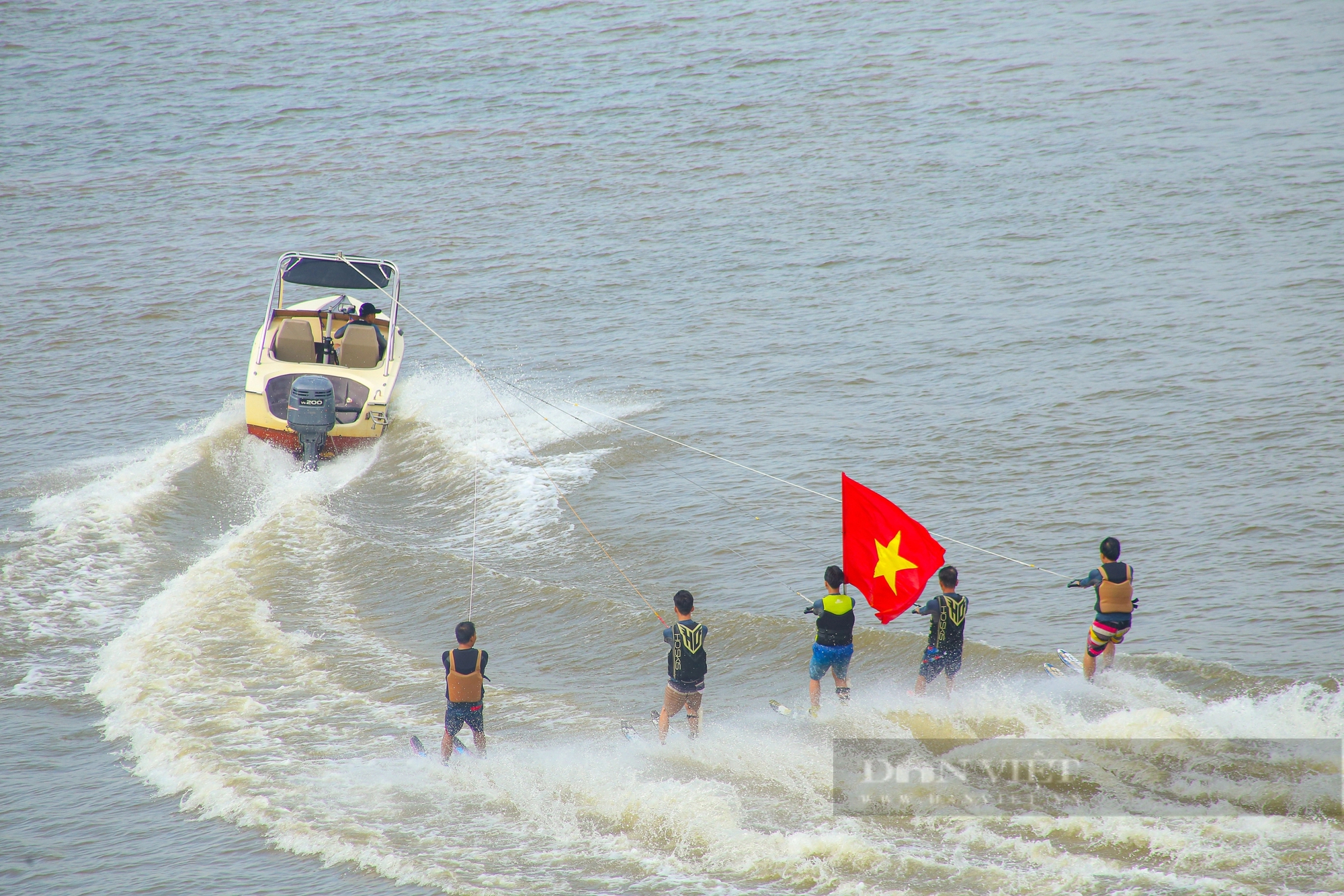 Hình ảnh thi đấu ván chèo đứng trên sông Sài Gòn- Ảnh 12.