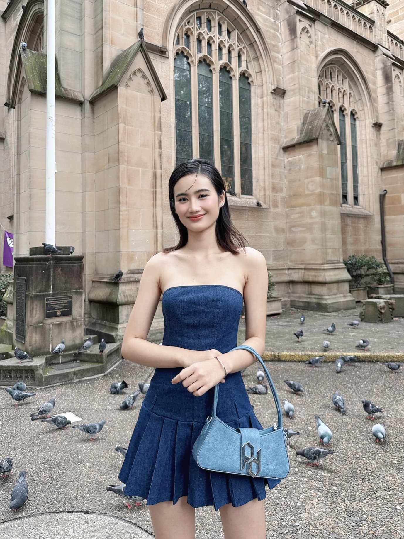 Hoa hậu Ý Nhi làm gì khi hiếm hoi trở về Việt Nam, trước thềm thi Miss World 2025?- Ảnh 2.