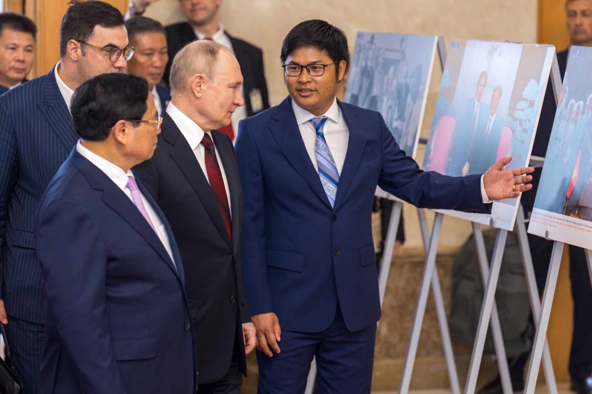 Thủ tướng Phạm Minh Chính hội kiến Tổng thống Liên bang Nga Vladimir Putin- Ảnh 3.