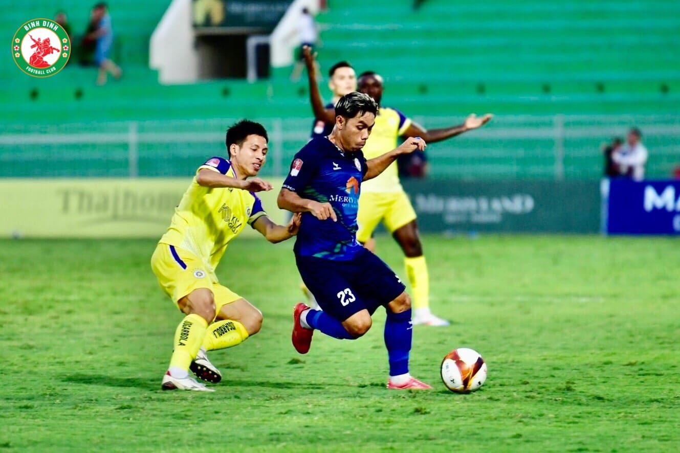 Ngược dòng hạ Hà Nội FC, Bình Định “phả hơi nóng” vào Thép xanh Nam Định- Ảnh 1.