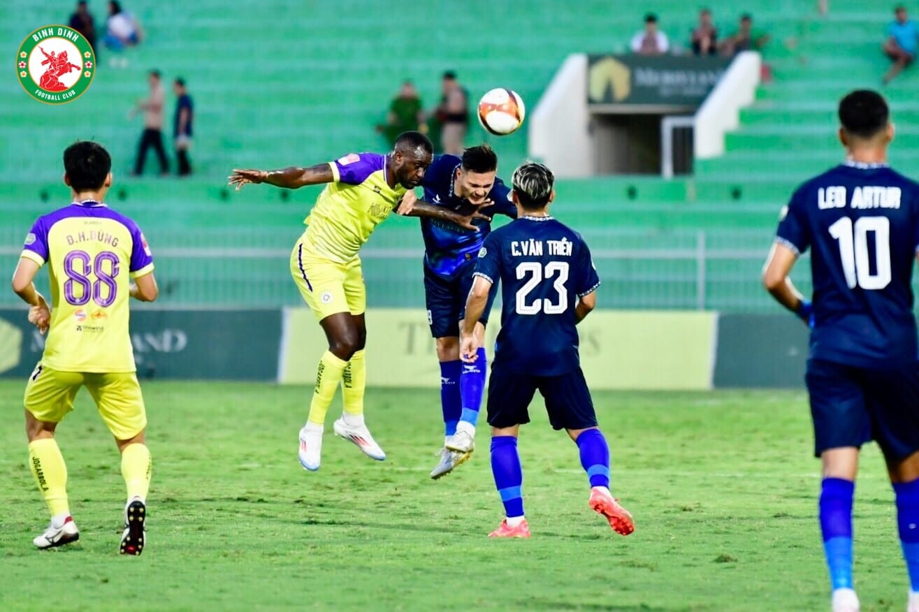 Ngược dòng hạ Hà Nội FC, Bình Định “phả hơi nóng” vào Thép xanh Nam Định- Ảnh 3.