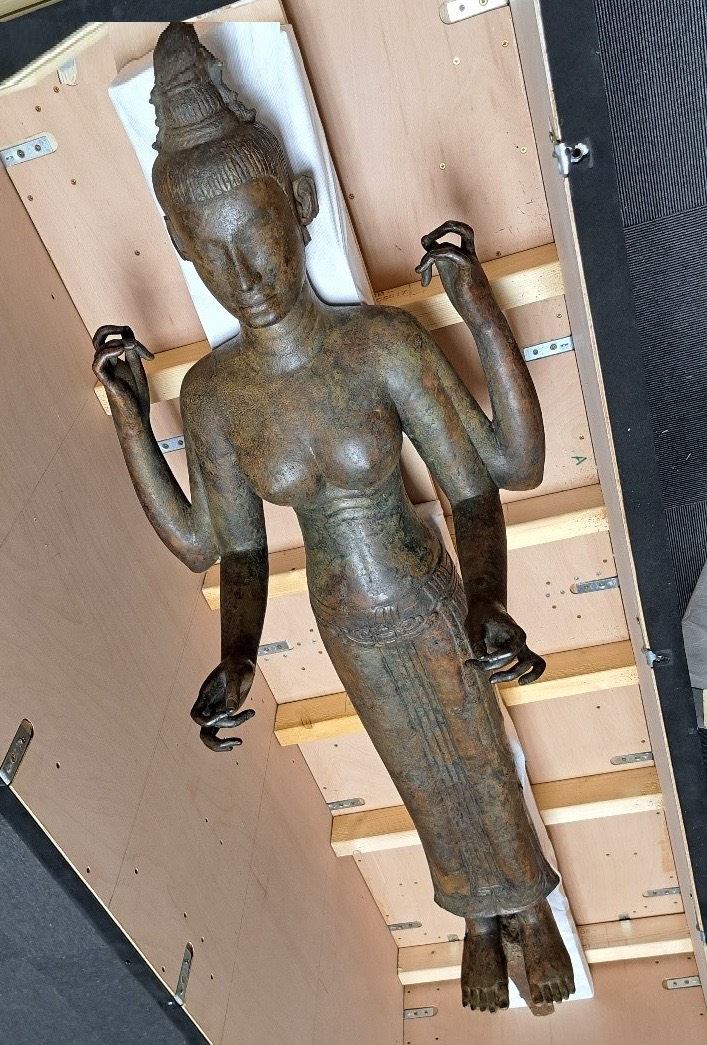 Đưa thành công cổ vật tượng Nữ thần Durga bị bán trái phép sang Hoa Kỳ về Việt Nam- Ảnh 1.