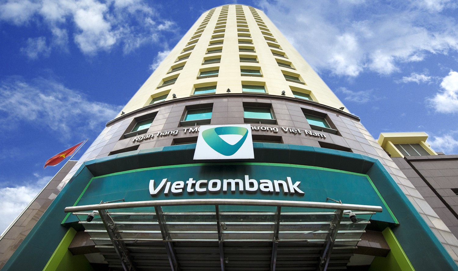 Vietcombank mất tên trong danh sách với Petrolimex chiếm đỉnh- Ảnh 1.