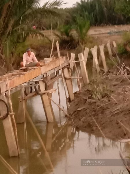 Nhờ báo chí lên tiếng, cây cầu "trái phép" được tồn tại cho trẻ có đường đến trường- Ảnh 2.