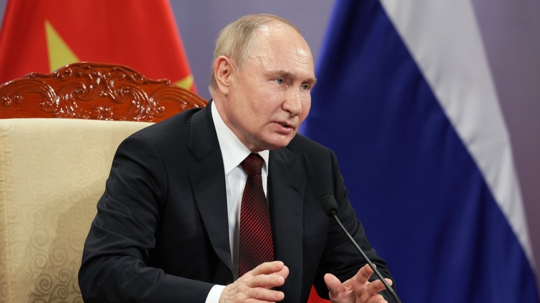 TT Putin: 'Thất bại chiến lược' đồng nghĩa với sự kết thúc của nước Nga - Ảnh 1.