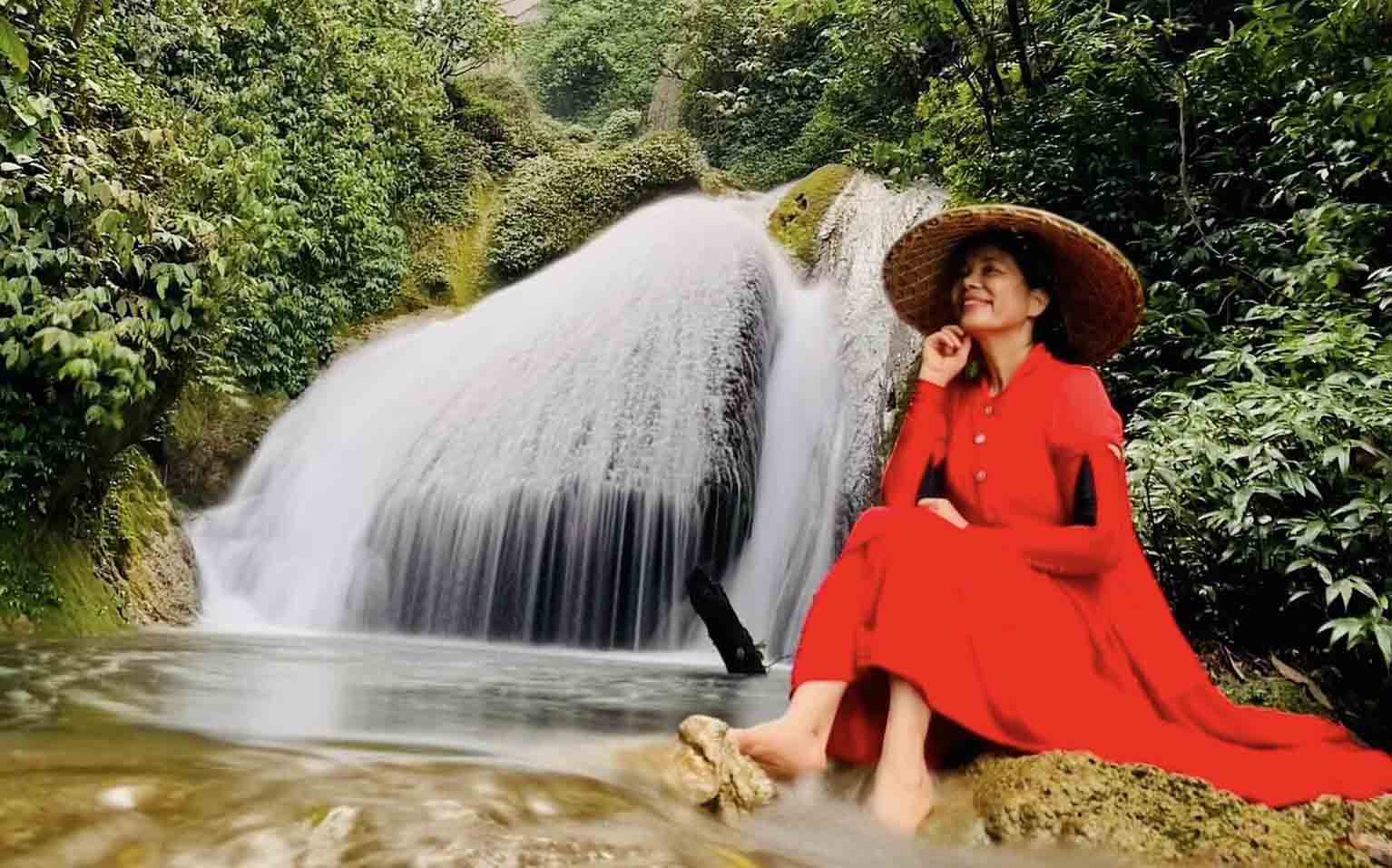 Đây là thác nước đẹp như phim cổ trang trên một cao nguyên ở Lai Châu, nước tuôn đổ từ suối ngầm- Ảnh 1.