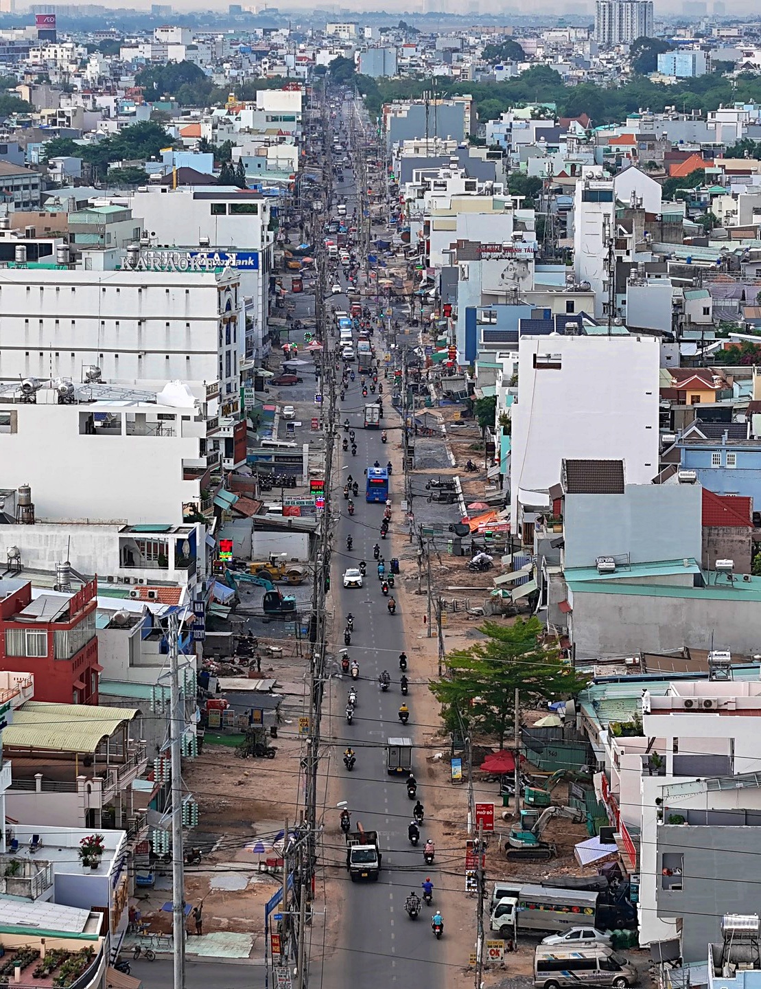 Hiện trạng đường kết nối sân bay Tân Sơn Nhất sau hơn 1 năm thi công mở rộng - Ảnh 9.