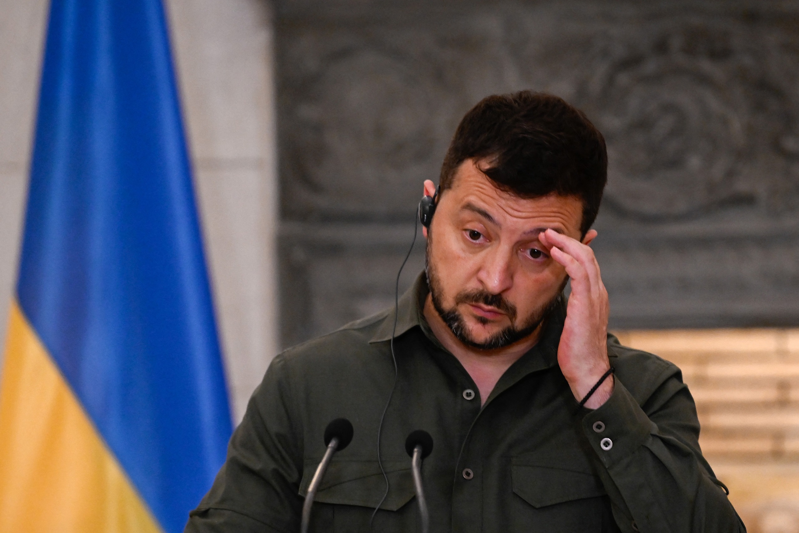 Sự sụp đổ đau đớn của Tổng thống Ukraine Zelensky có thể xảy ra vào năm 2025?- Ảnh 1.