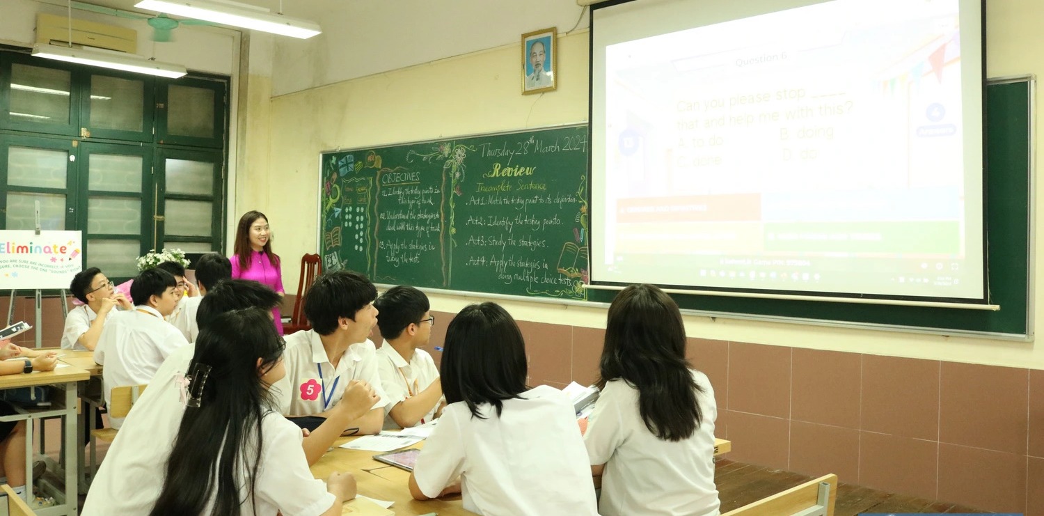 Công bố điểm chuẩn vào lớp 10 THPT Nguyễn Tất Thành năm 2024: Có gì đáng chú ý?- Ảnh 1.