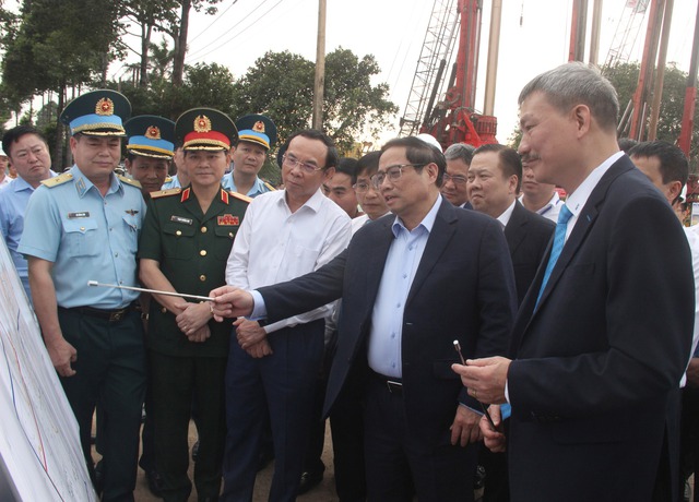 Nỗi ám ảnh ùn tắc khu vực sân bay Tân Sơn Nhất (bài 2): Nỗ lực giải quyết bài toán quá tải- Ảnh 1.