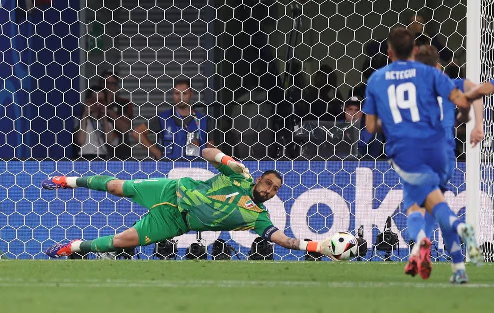 Luka Modric và 1 phút kỳ lạ trong trận quyết đấu với Italia- Ảnh 1.