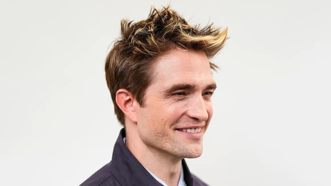 Robert Pattinson hạnh phúc khoe con gái 3 tháng tuổi- Ảnh 1.