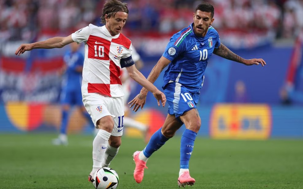 Luka Modric và 1 phút kỳ lạ trong trận quyết đấu với Italia