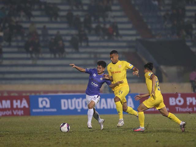 Trực tiếp bóng đá Nam Định - Hà Nội: Gramoz nâng tỷ số lên 3-0 (Hết giờ)
