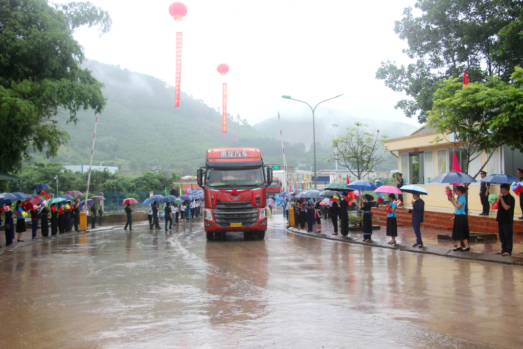 Mở cặp cửa khẩu song phương Hoành Mô (Việt Nam) - Động Trung (Trung Quốc)- Ảnh 2.