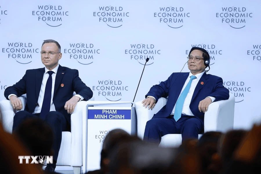 Thủ tướng Phạm Minh Chính phát biểu ở Phiên toàn thể Hội nghị thường niên các nhà tiên phong WEF- Ảnh 2.