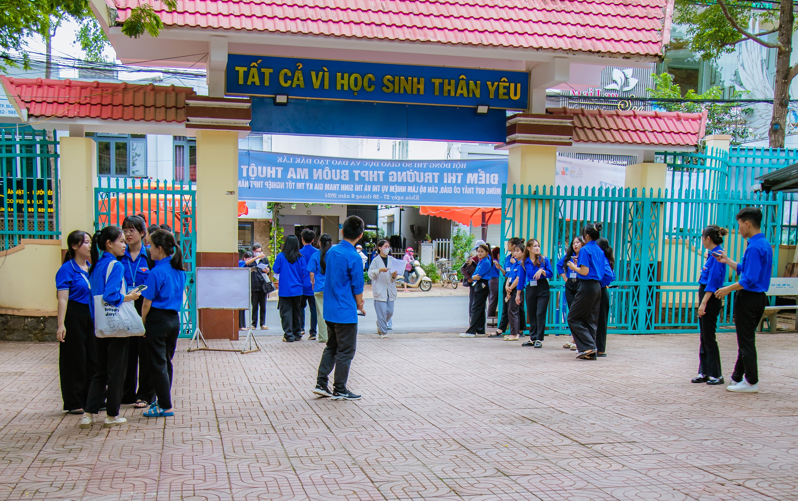 Tâm trạng của các sĩ tử ở Đắk Lắk trước kỳ thi tốt nghiệp THPT năm 2024- Ảnh 2.