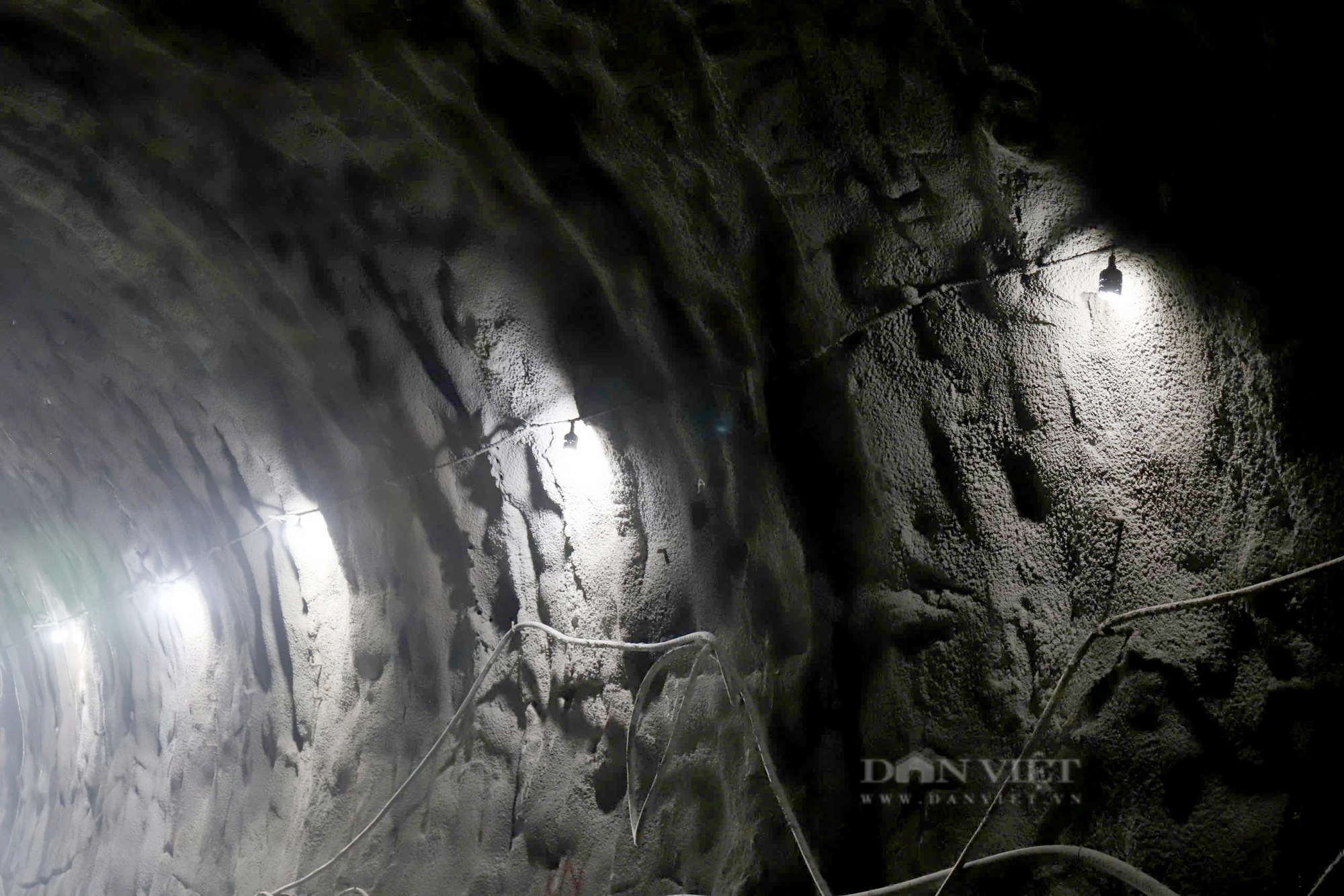 Công nhân đào hầm Đèo Bụt xuyên núi trị giá hơn 1.000 tỷ đồng qua Hà Tĩnh- Ảnh 10.