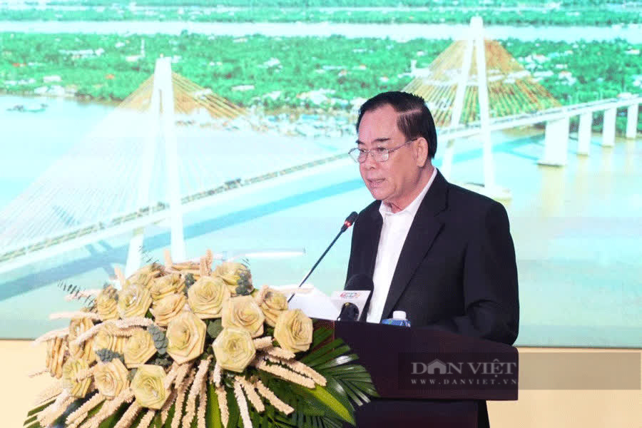 Chủ tịch UBND Trần Ngọc Tam: Phát triển hướng Đông là khát vọng của người dân tỉnh Bến Tre- Ảnh 1.
