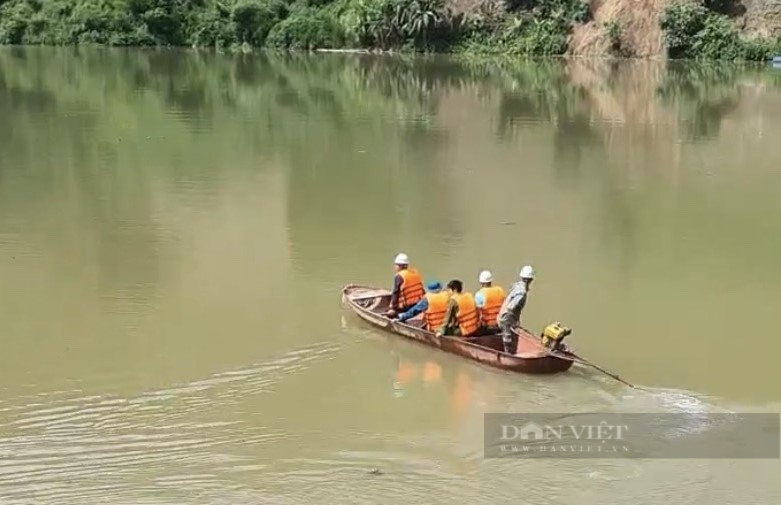 Một người đàn ông ở Lào Cai mất tích khi đi qua suối để bẫy chim- Ảnh 2.