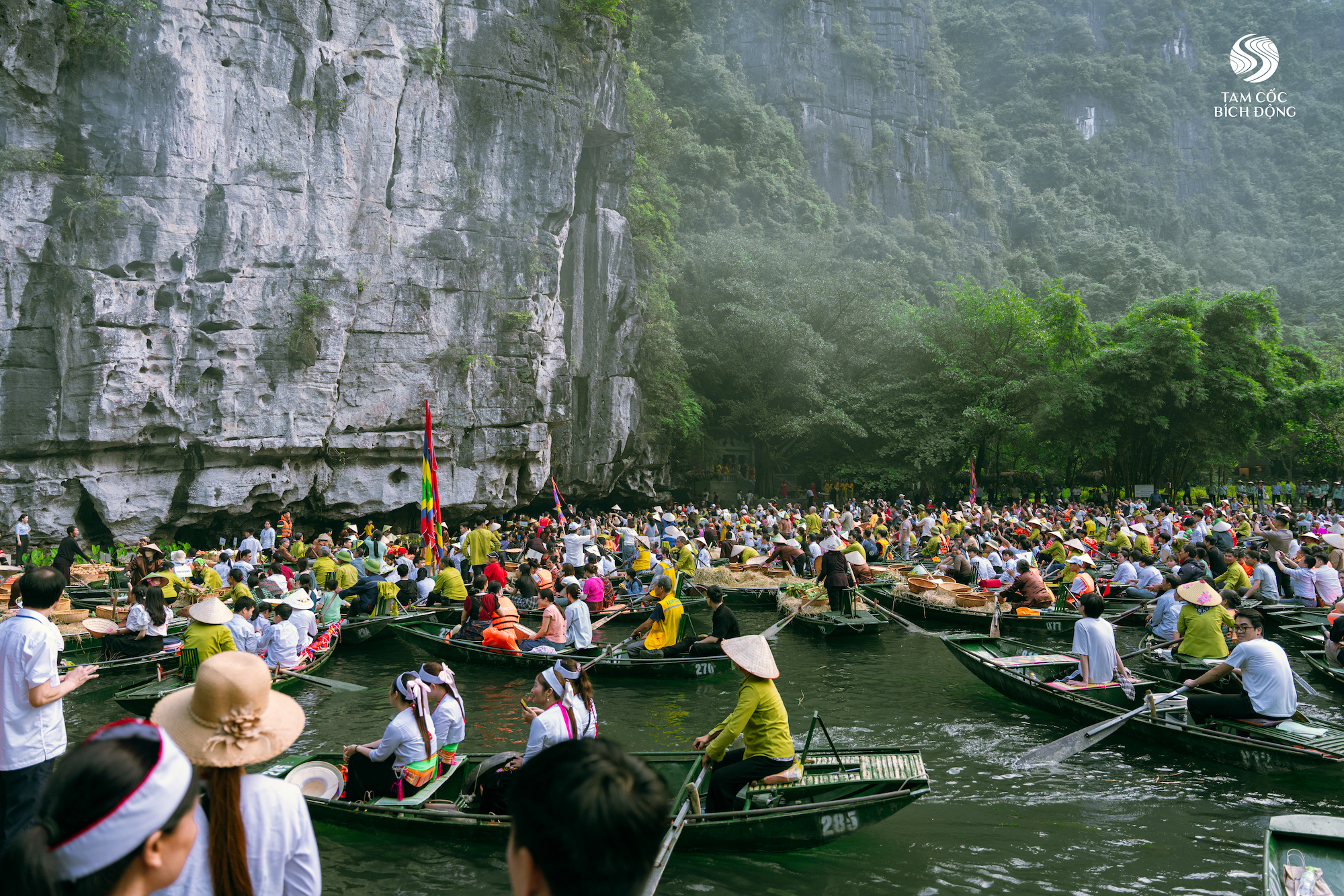 Sắc vàng lung linh mùa hội Tam Cốc - Tràng An- Ảnh 12.