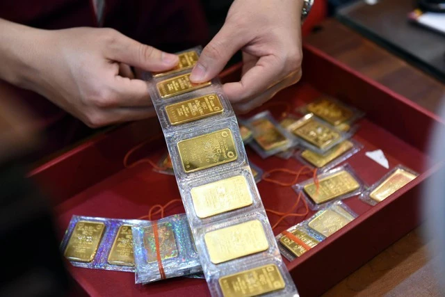 Nóng: Ngân hàng Nhà nước bán vàng miếng SJC giá 78,98 triệu đồng/lượng- Ảnh 1.