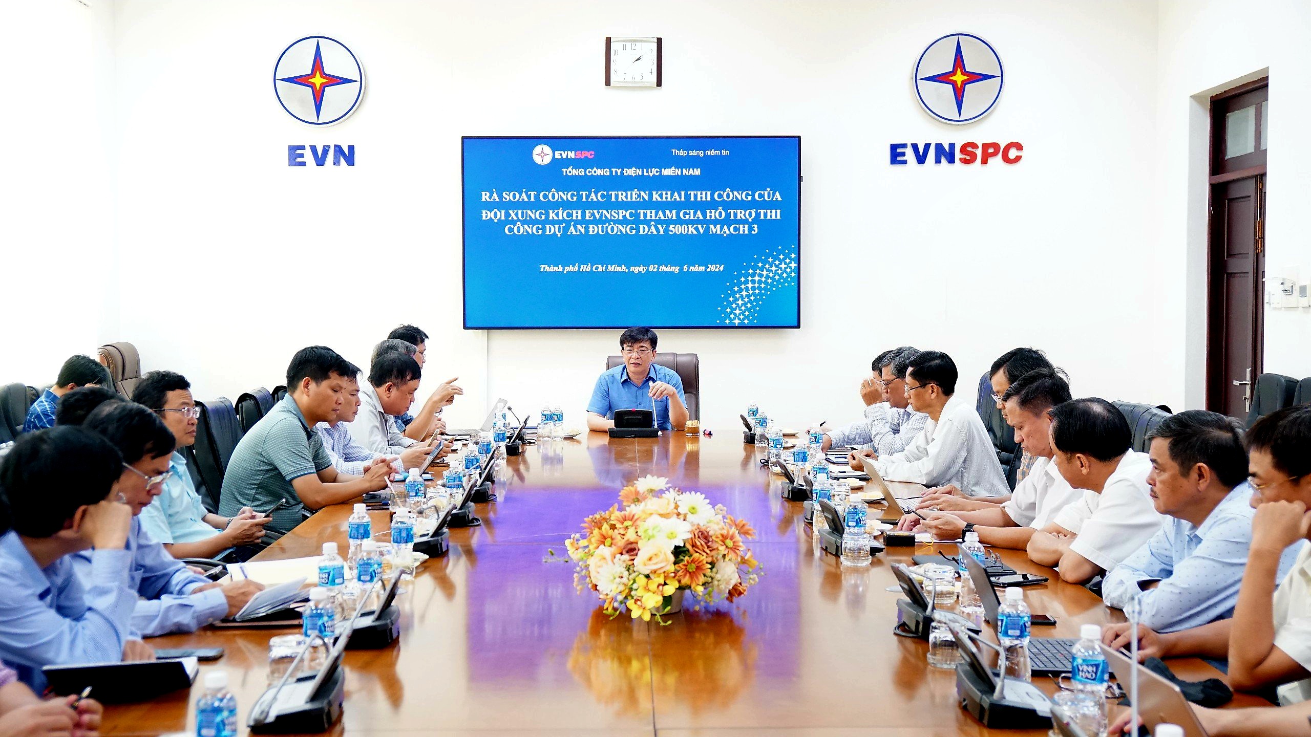 EVNSPC họp khẩn triển khai dự án đường dây 500kV quan trọng