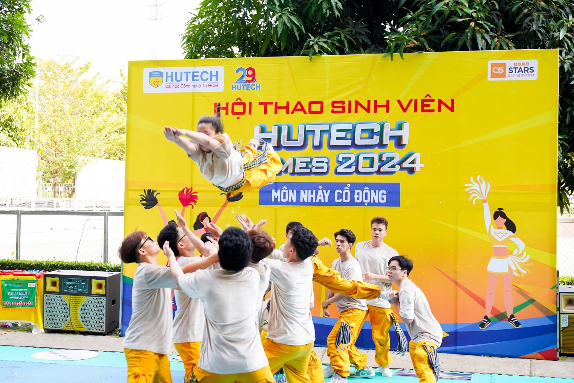 Công Ty KOLs Media Đồng Hành Tài Trợ Chương Trình "Tự Hào Sinh Viên Hutech 2024"- Ảnh 3.