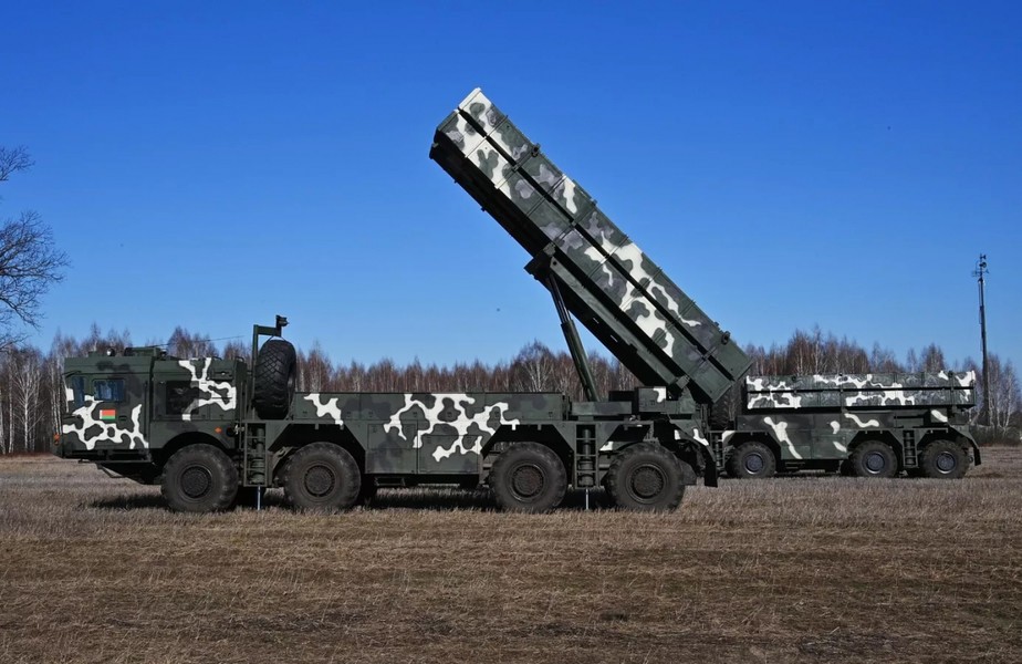 Belarus đưa pháo phản lực Polonez vào trực chiến do "tình hình nghiêm trọng" ở biên giới- Ảnh 8.