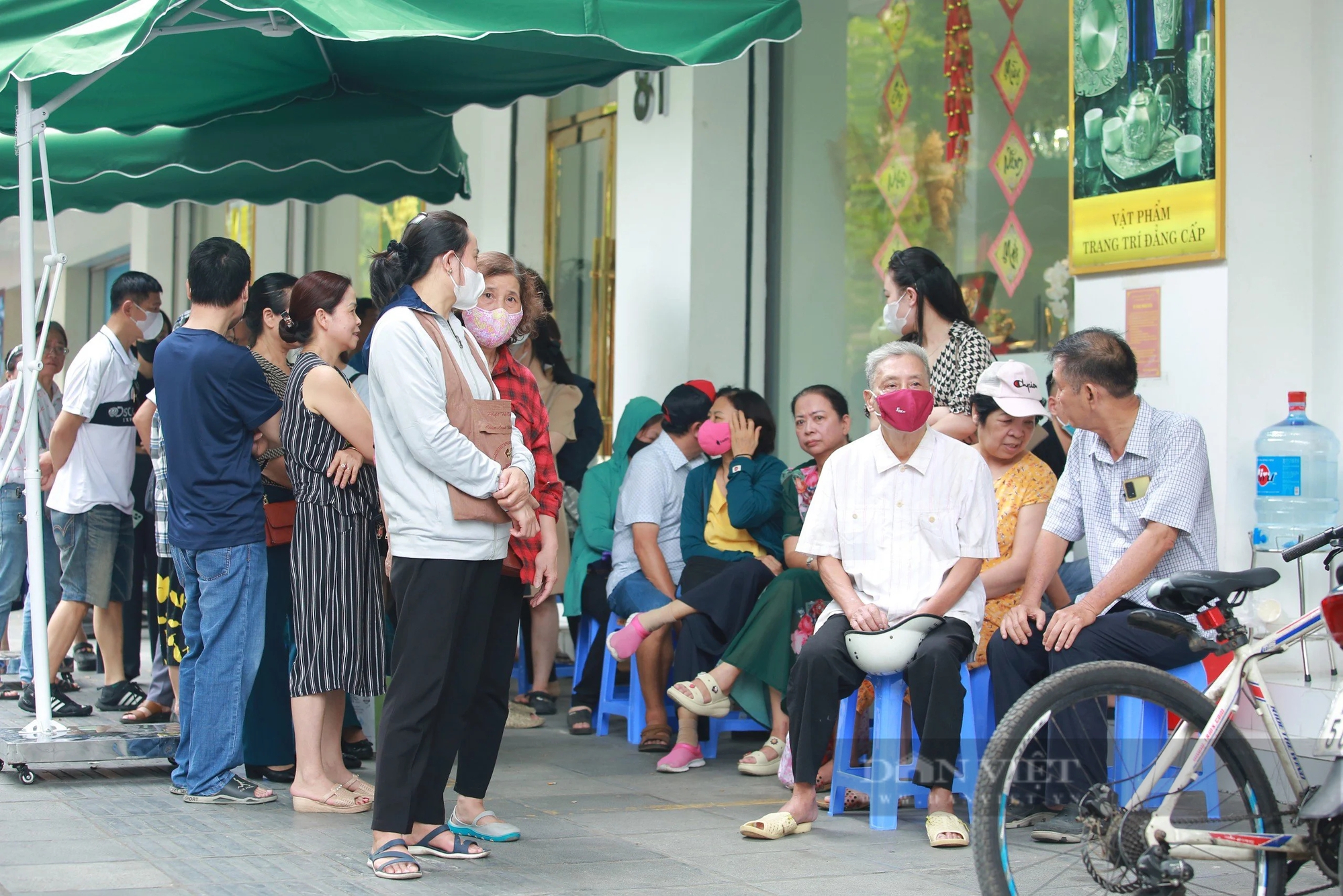 Ngân hàng bán vàng SJC: Giá vàng giảm 