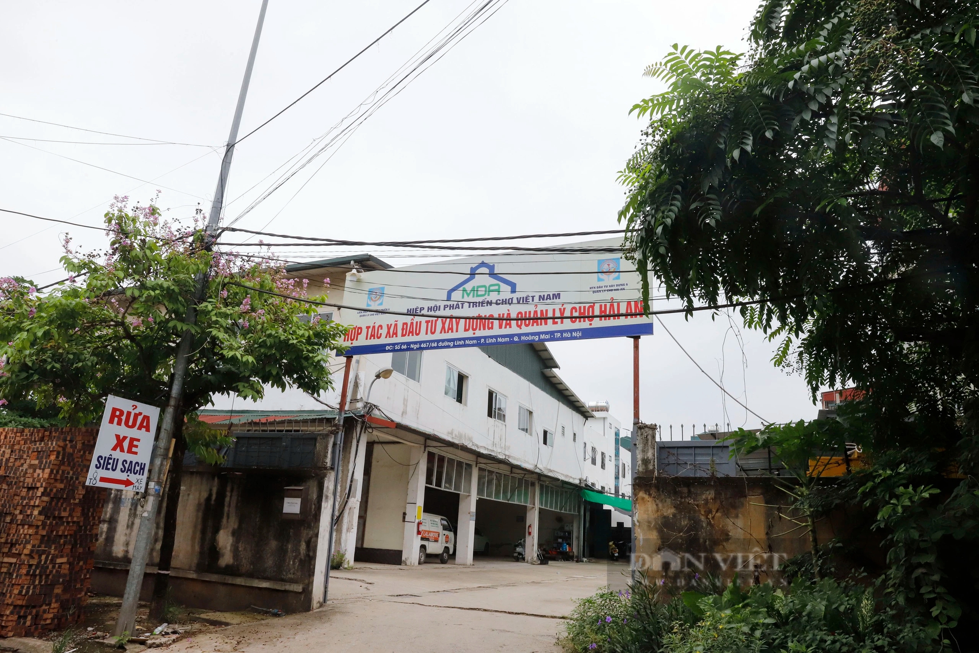 Chợ bỏ hoang ở Hà Nội: BQL viết thư ngỏ mời tiểu thương, kèm ưu đãi nhưng chợ vẫn "vắng như chùa Bà Đanh"- Ảnh 3.