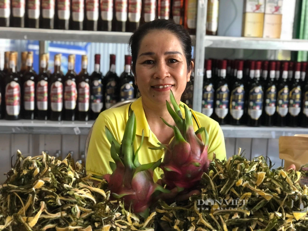 Bình Thuận mang trái thanh long, nông sản OCOP sang Lào quảng bá, giới thiệu với du khách quốc tế- Ảnh 1.