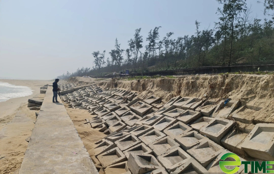 Bộ Kế hoạch và Đầu tư phản hồi việc hỗ trợ 800 tỷ đồng xây dựng bờ kè biển ở Quảng Nam- Ảnh 1.