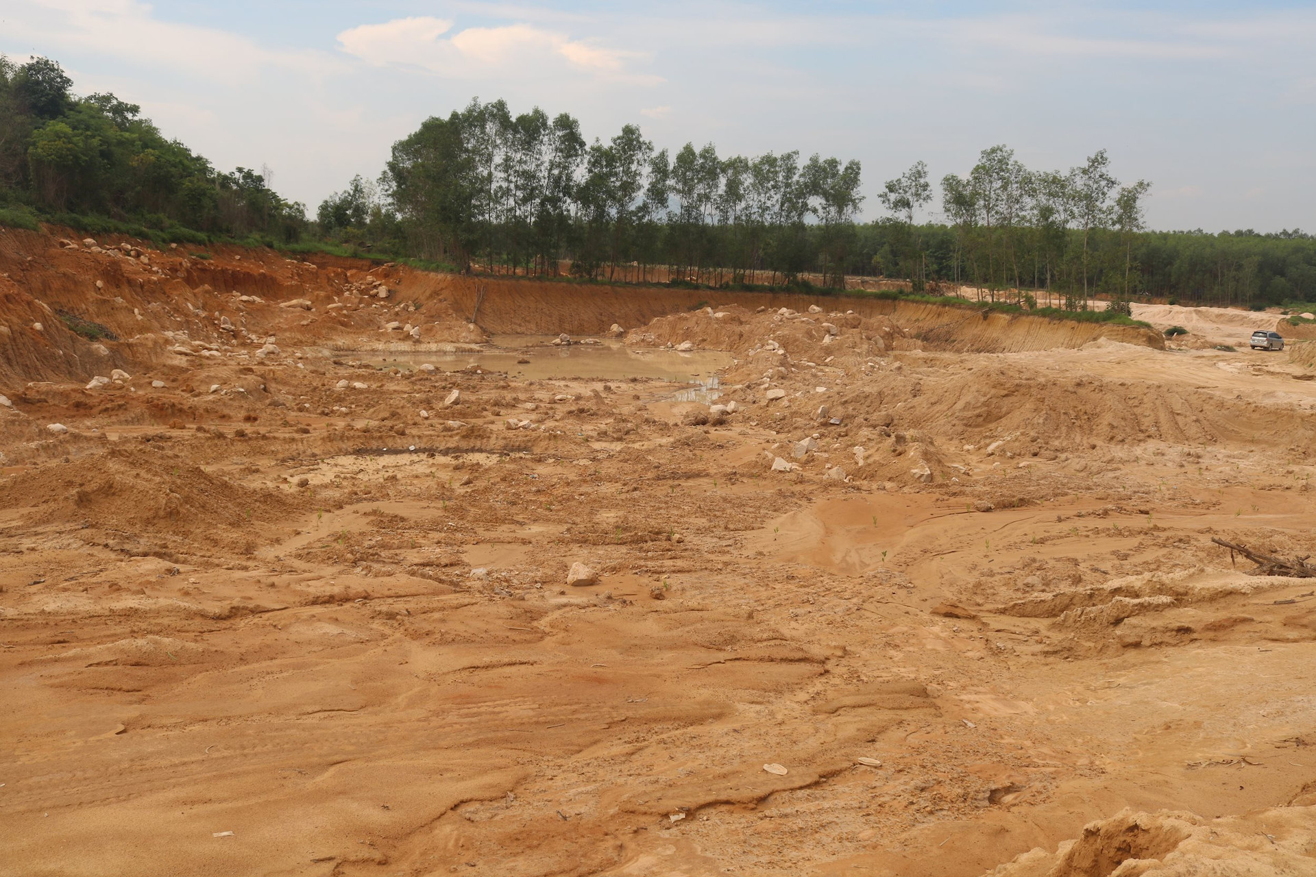 Tỉnh uỷ Bình Thuận chỉ đạo "nóng" xử nghiêm việc khai thác khoáng sản trái phép- Ảnh 4.