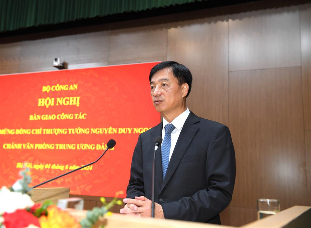 Thượng tướng Nguyễn Duy Ngọc, Chánh Văn phòng Trung ương Đảng bàn giao công tác tại Bộ Công an- Ảnh 2.