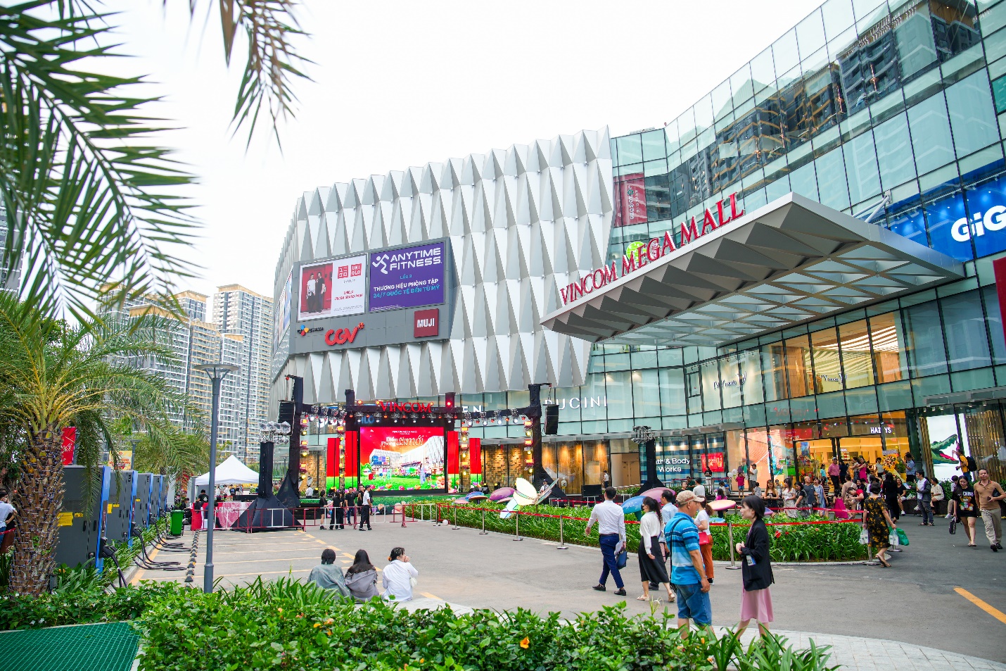 Vincom Mega Mall lớn nhất miền Nam “nhá hàng”, khách đua nhau chốt căn The Beverly Solari- Ảnh 1.